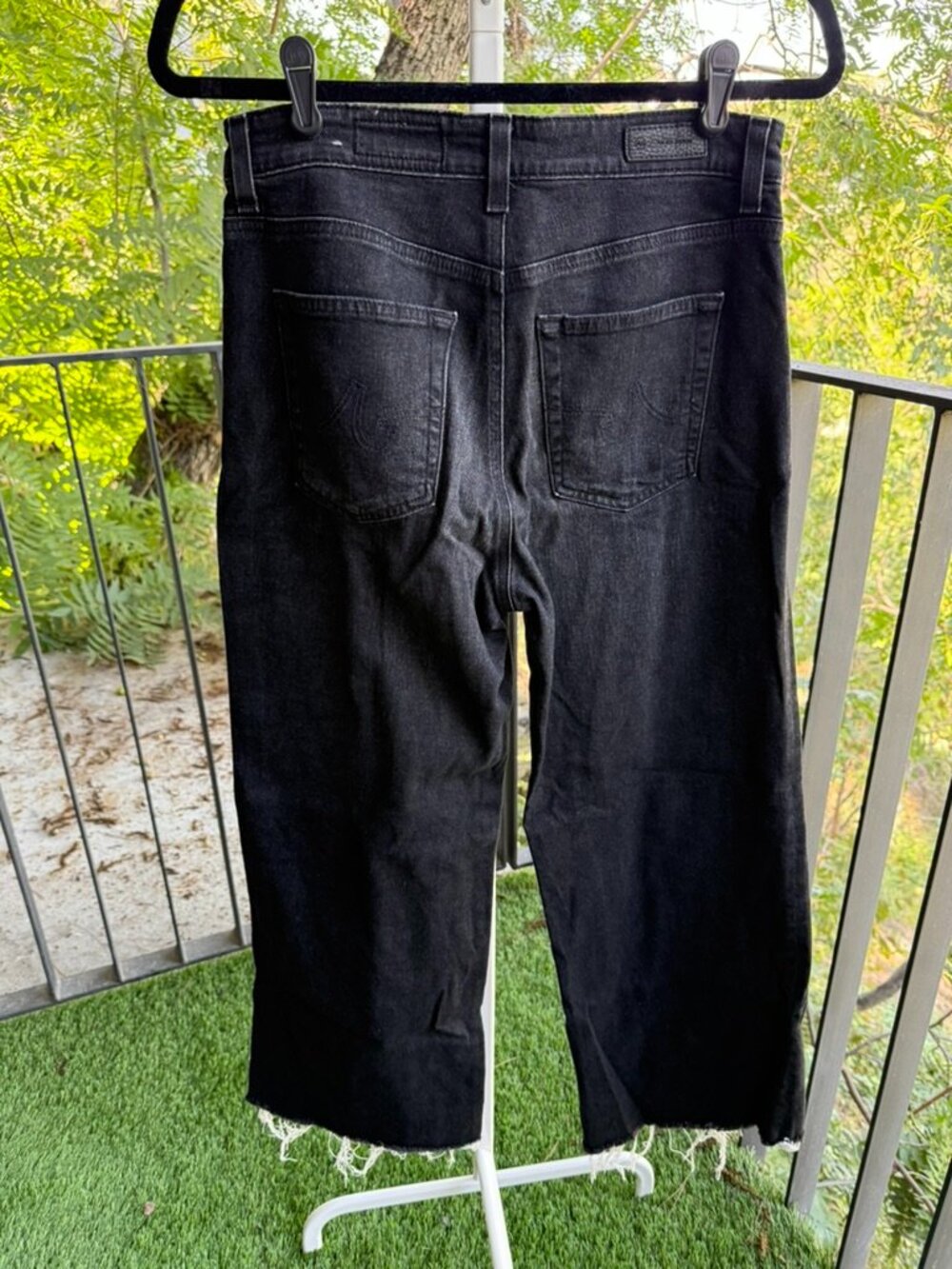 AG Saige Wide Leg Crop Jean Size 28 - Picture 4 of 6
